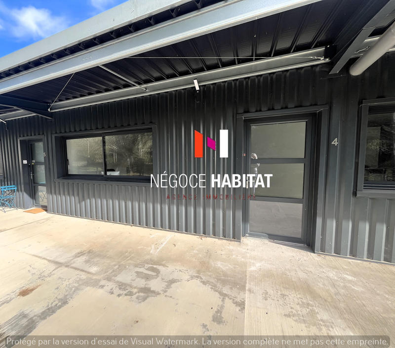 Local d'activités - 185 m²