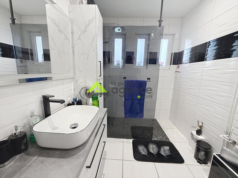 Maison - 135 m² - 5 pièces