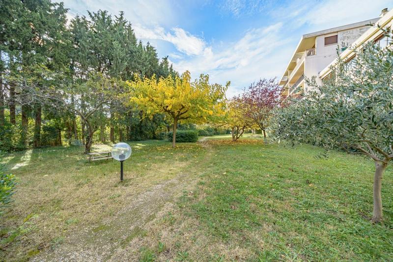 Appartement - 100 m² - 4 pièces