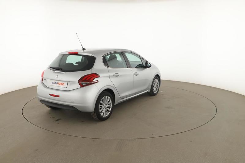 Peugeot 208 1.2 PureTech Allure 110 ch