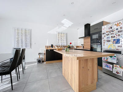 Maison - 92 m² - 4 pièces