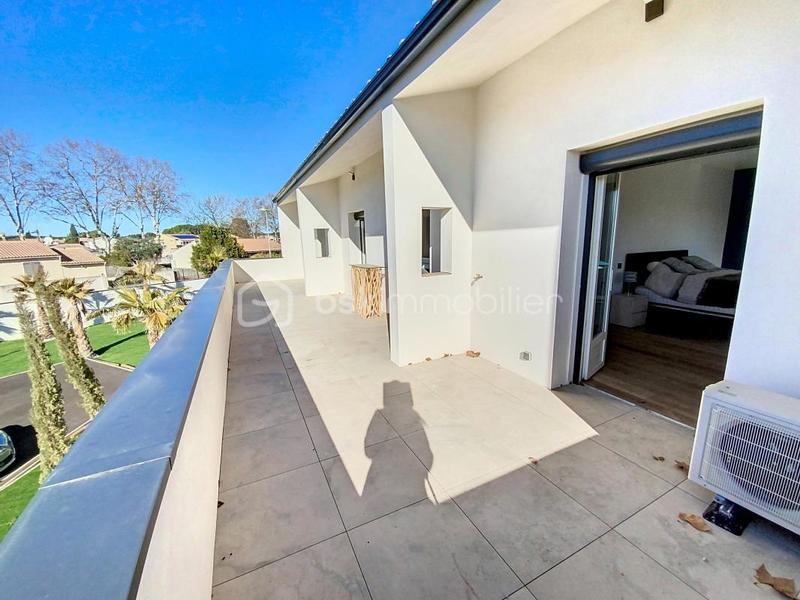 Villa - 245 m² - 6 pièces