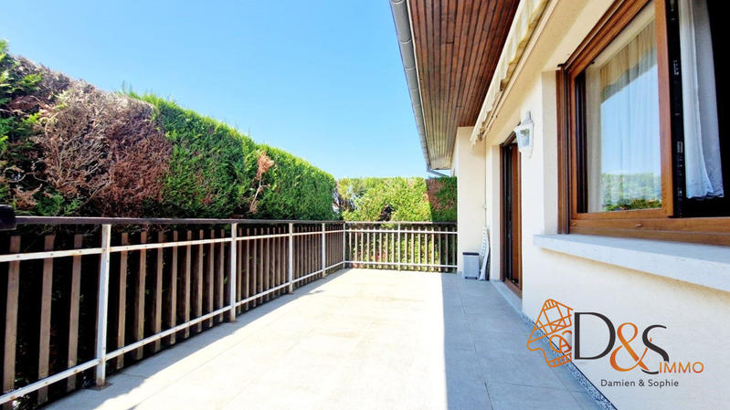 Maison - 95 m² - 5 pièces