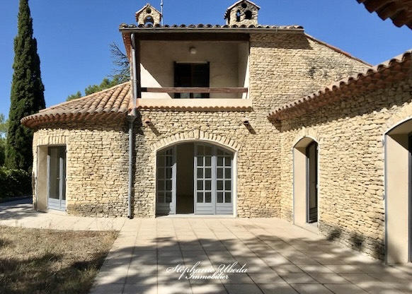 Propriété - 370 m² - 10 pièces