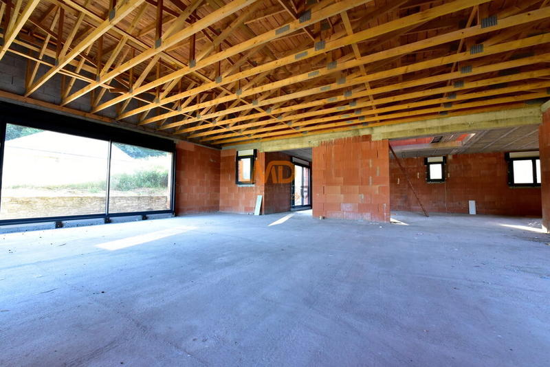 Maison - 196 m² - 5 pièces