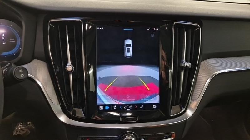 Volvo V60 Recharge T6 340 Geartronic 8 R-Design