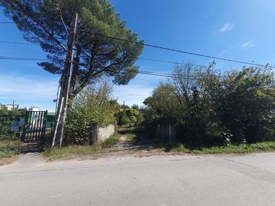 Terrain constructible - 3 323 m²