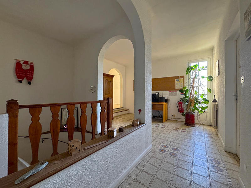 Maison - 336 m² - 17 pièces