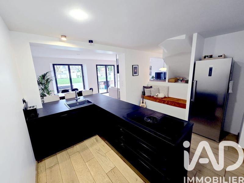 Maison - 144 m² - 7 pièces