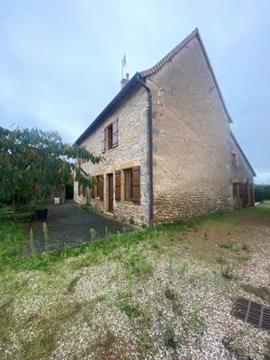 Maison - 240 m² - 6 pièces