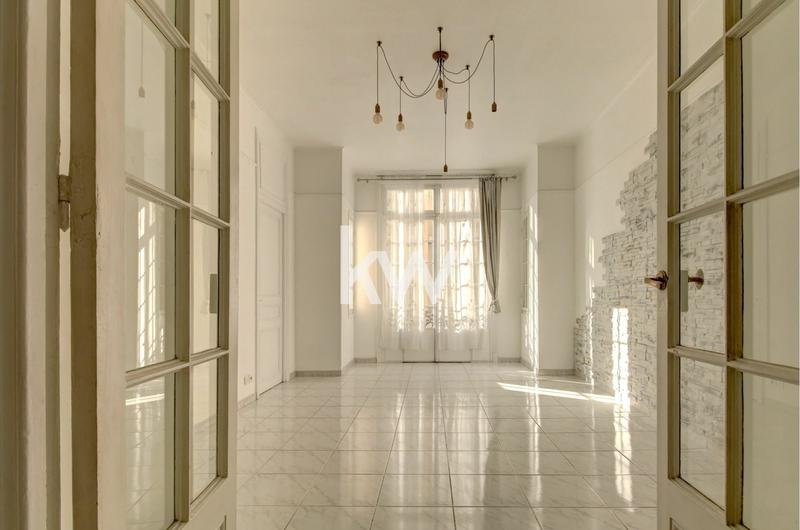 Appartement - 84 m² - 3 pièces