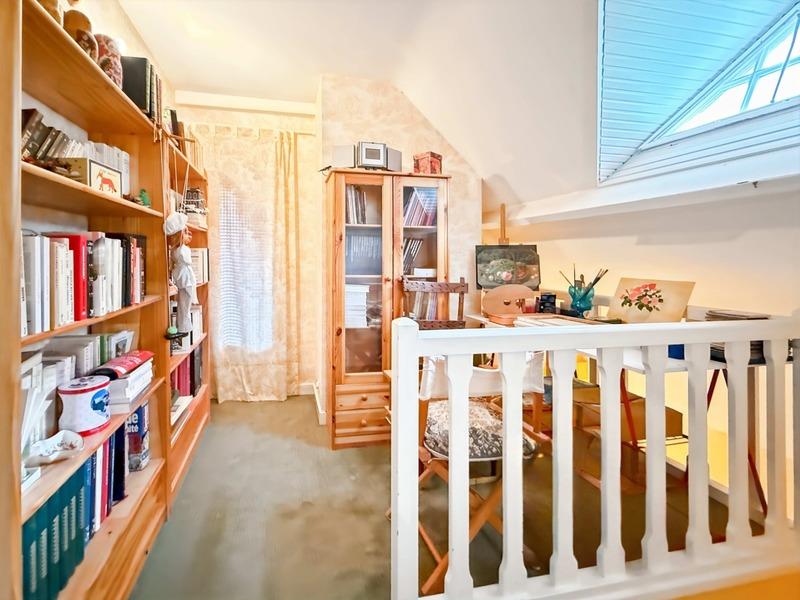 Maison - 180 m² - 8 pièces