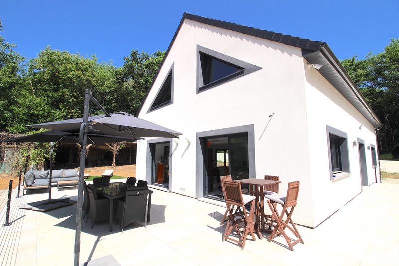 Maison - 185 m² - 7 pièces