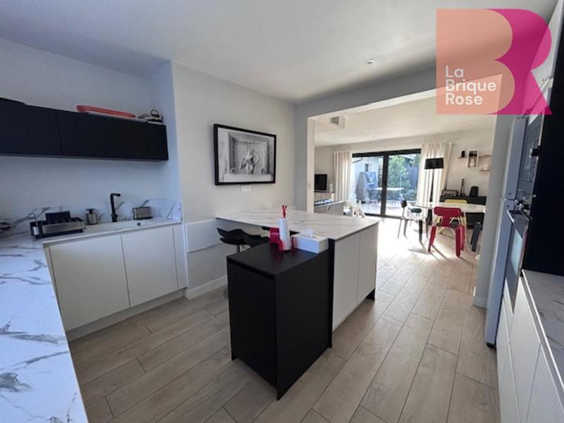 Maison - 140 m² - 6 pièces