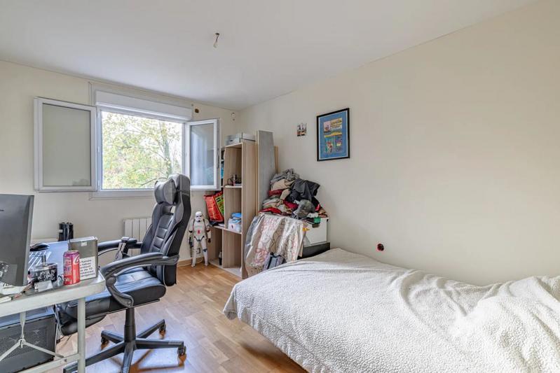 Maison - 95 m² - 5 pièces