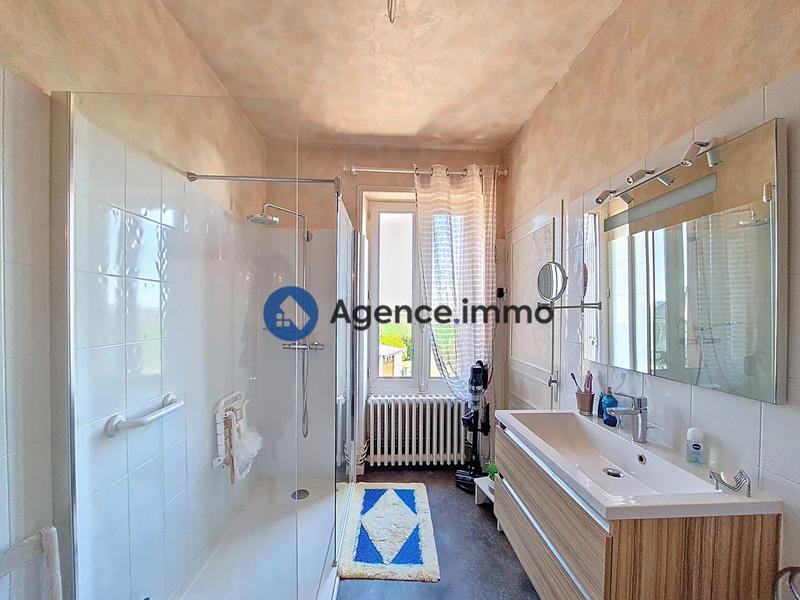 Maison - 170 m² - 8 pièces