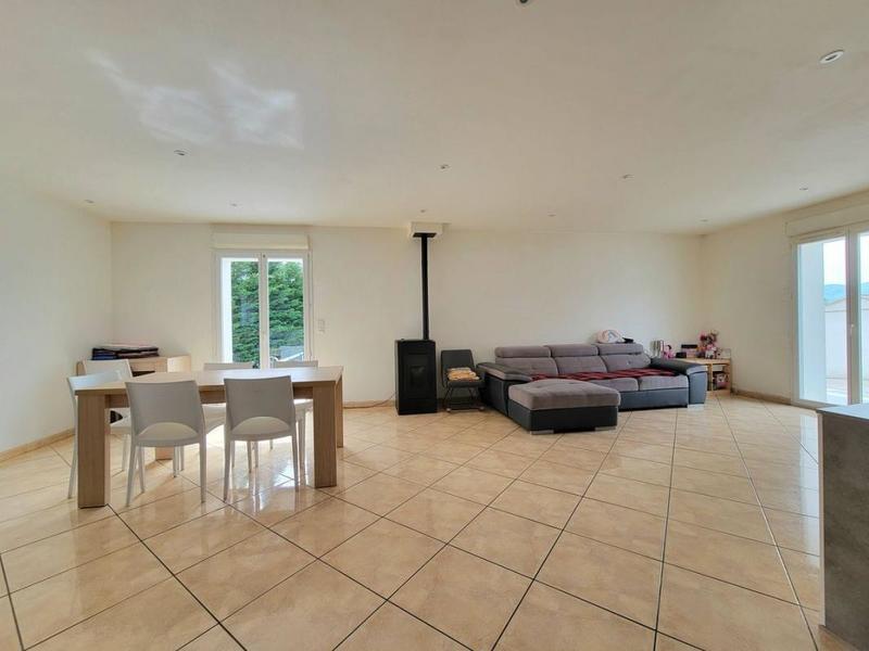 Maison - 92 m² - 4 pièces