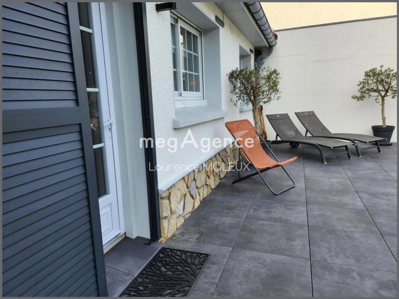 Maison traditionnelle - 158 m² - 6 pièces