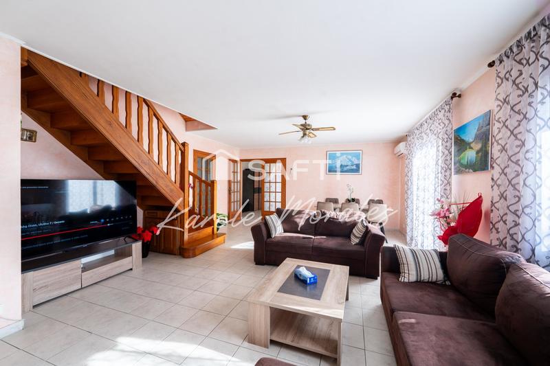 Maison - 300 m² - 8 pièces