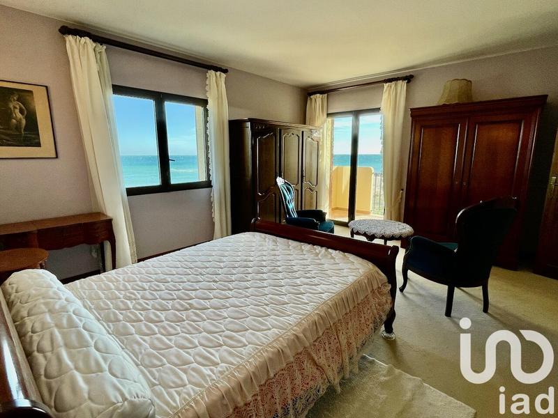 Maison - 276 m² - 9 pièces