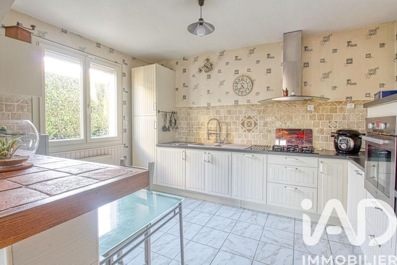 Maison - 175 m² - 9 pièces