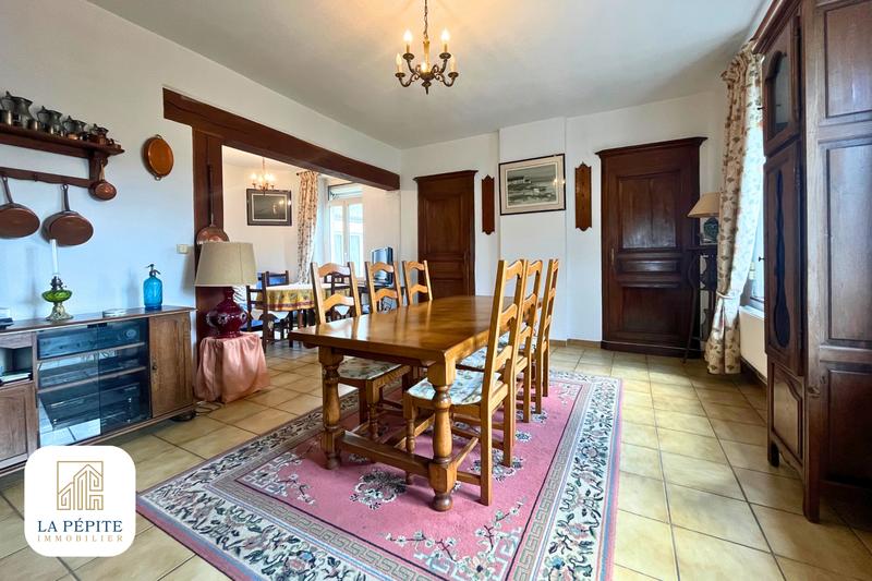 Maison - 97 m² - 7 pièces