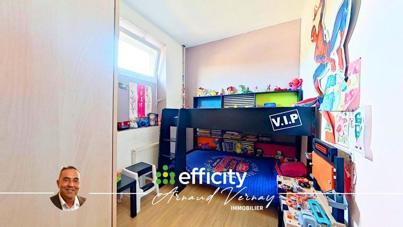 Maison - 186 m² - 9 pièces