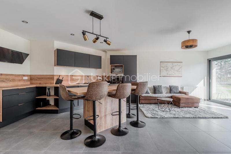 Appartement - 81 m² - 4 pièces