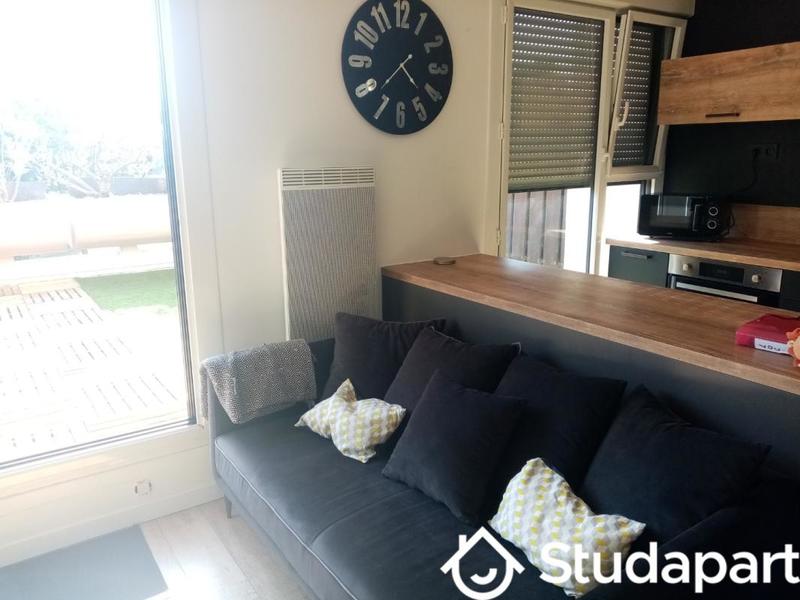 Chambre - 11 m² - 1 pièce