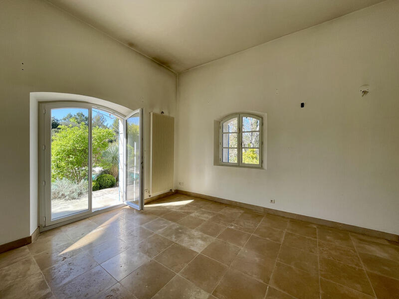 Maison - 290 m² - 10 pièces