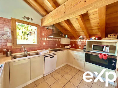 Châlet - 179 m² - 8 pièces