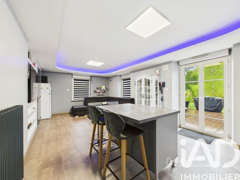 Maison - 253 m² - 10 pièces