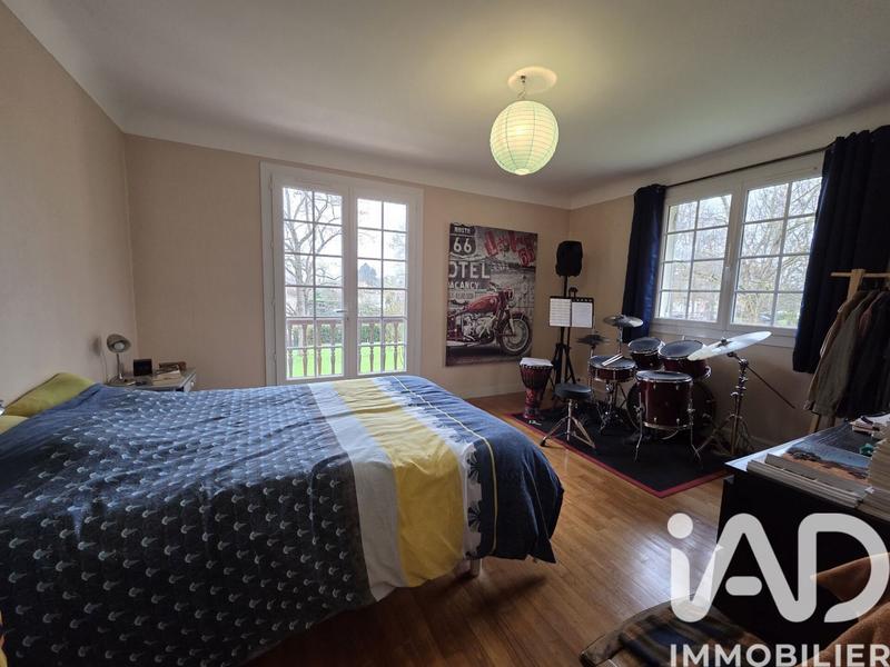 Maison - 203 m² - 7 pièces