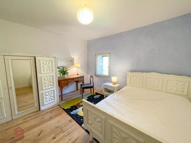 Maison de village - 289 m² - 9 pièces