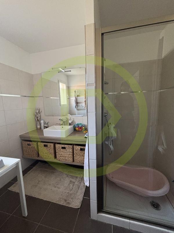 Maison - 200 m² - 7 pièces