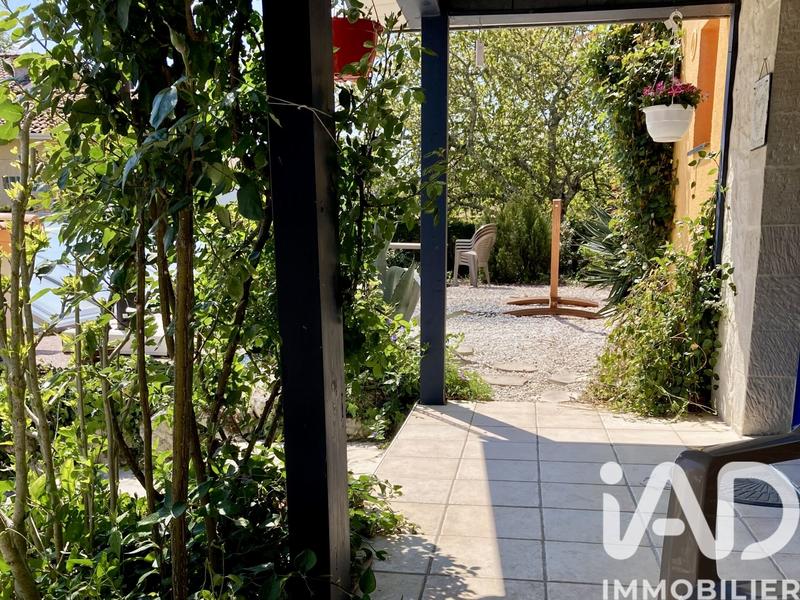 Maison - 240 m² - 8 pièces