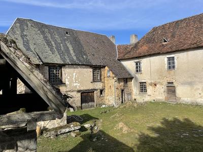 Maison - 398 m² - 11 pièces