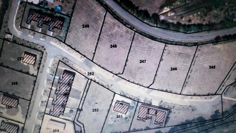 Terrain constructible - 1 594 m²