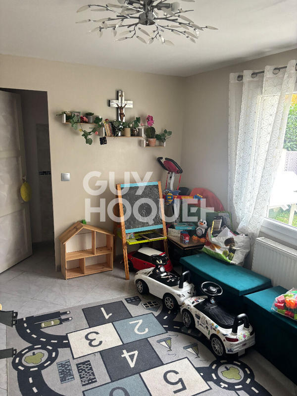 Maison - 92 m² - 5 pièces