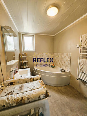 Maison - 90 m² - 5 pièces