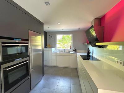 Maison - 180 m² - 6 pièces