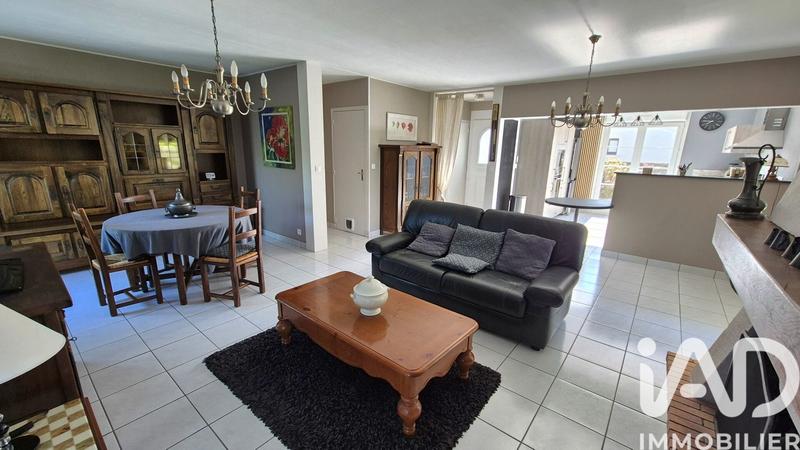 Maison - 94 m² - 5 pièces