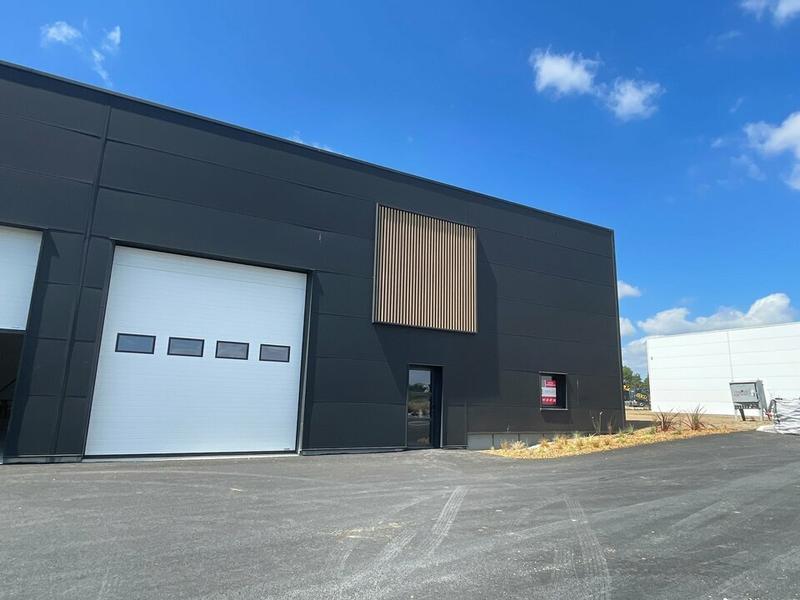 Local d'activité / Entrepôt - 300 m²