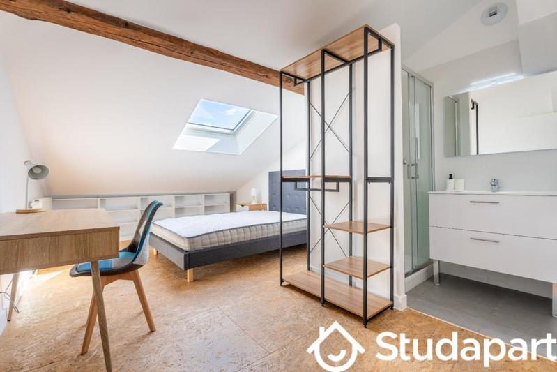 Chambre - 10 m² - 1 pièce