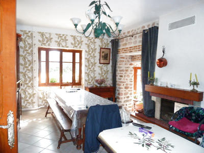 Maison - 205 m² - 8 pièces