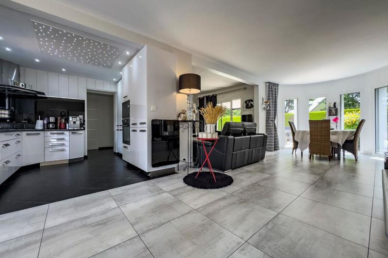 Villa - 165 m² - 6 pièces