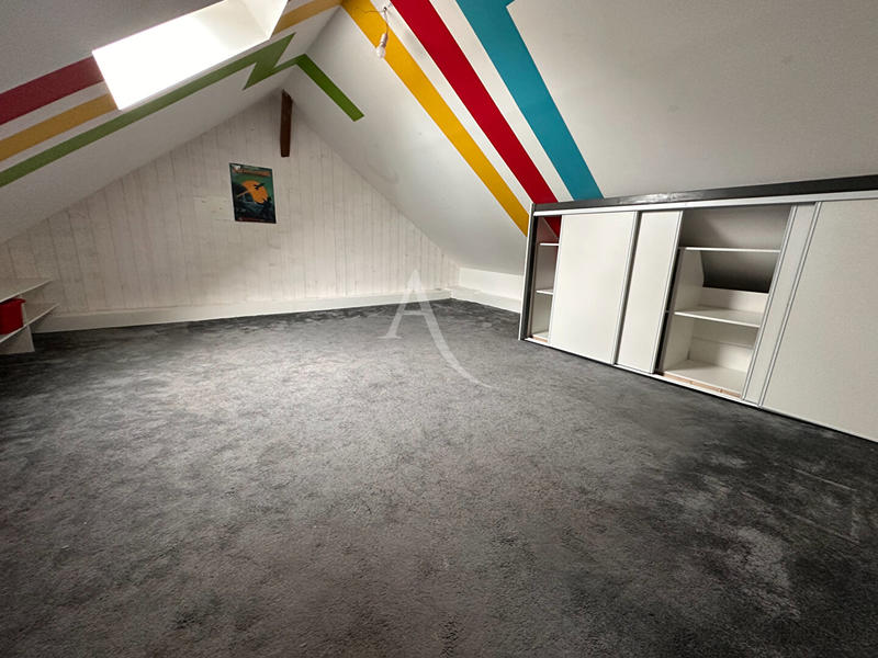 Maison - 198 m² - 5 pièces