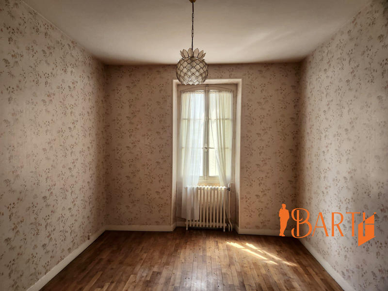 Maison - 480 m² - 16 pièces