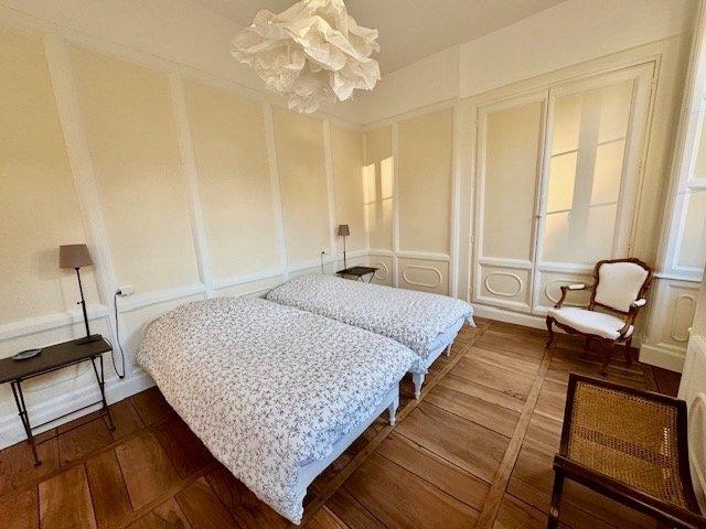 Appartement - 171 m² - 5 pièces