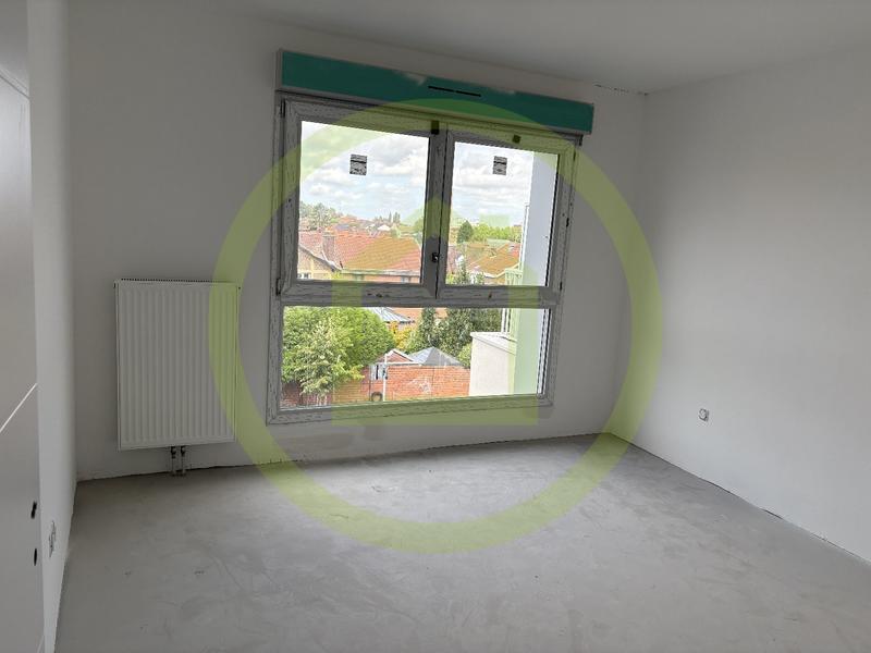 Appartement - 90 m² - 4 pièces